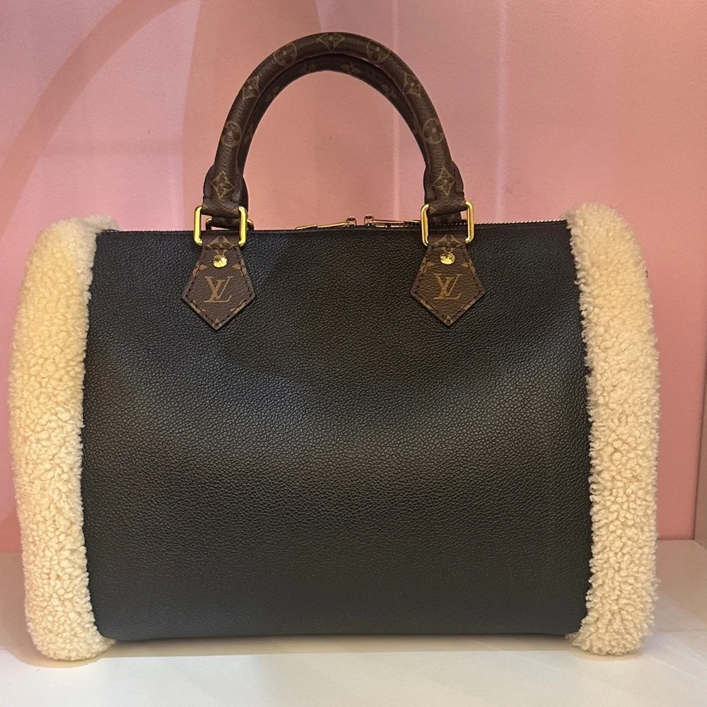 Louis Vuitton Speedy 30 Bandouliere Leather & Monogram Teddy Shearling- Black - Picture 7 of 14
